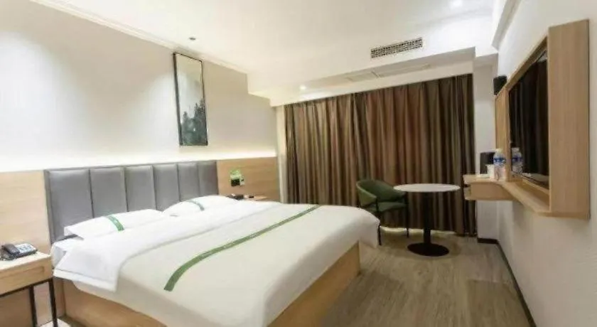 Greentree Inn Zhumadian Xincai County Yueliang Bay Hotel.